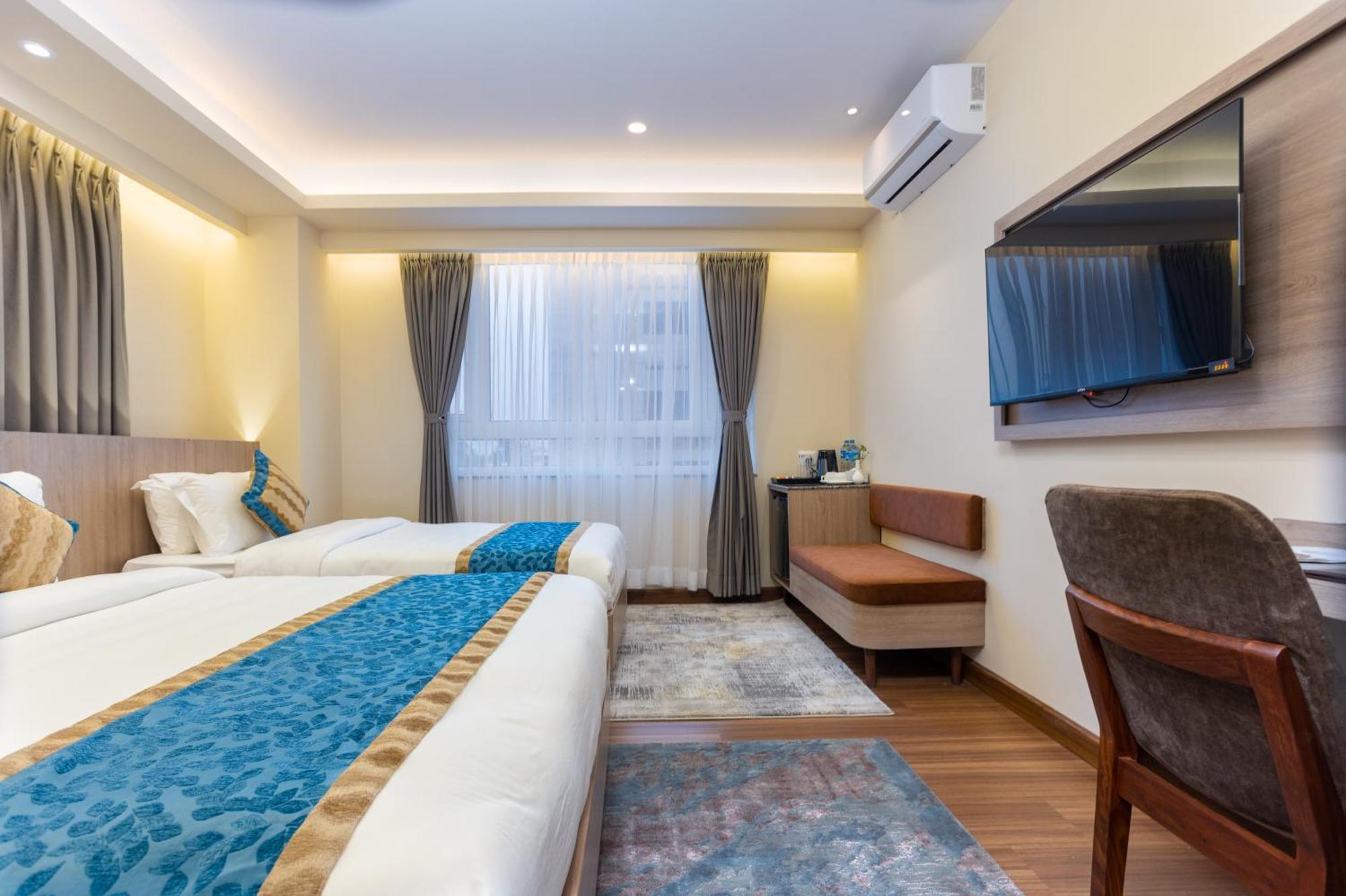 Shuvatara Suites & Spa, Thamel Katmandou Extérieur photo